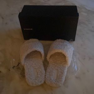 Vince Turtledove Slipper